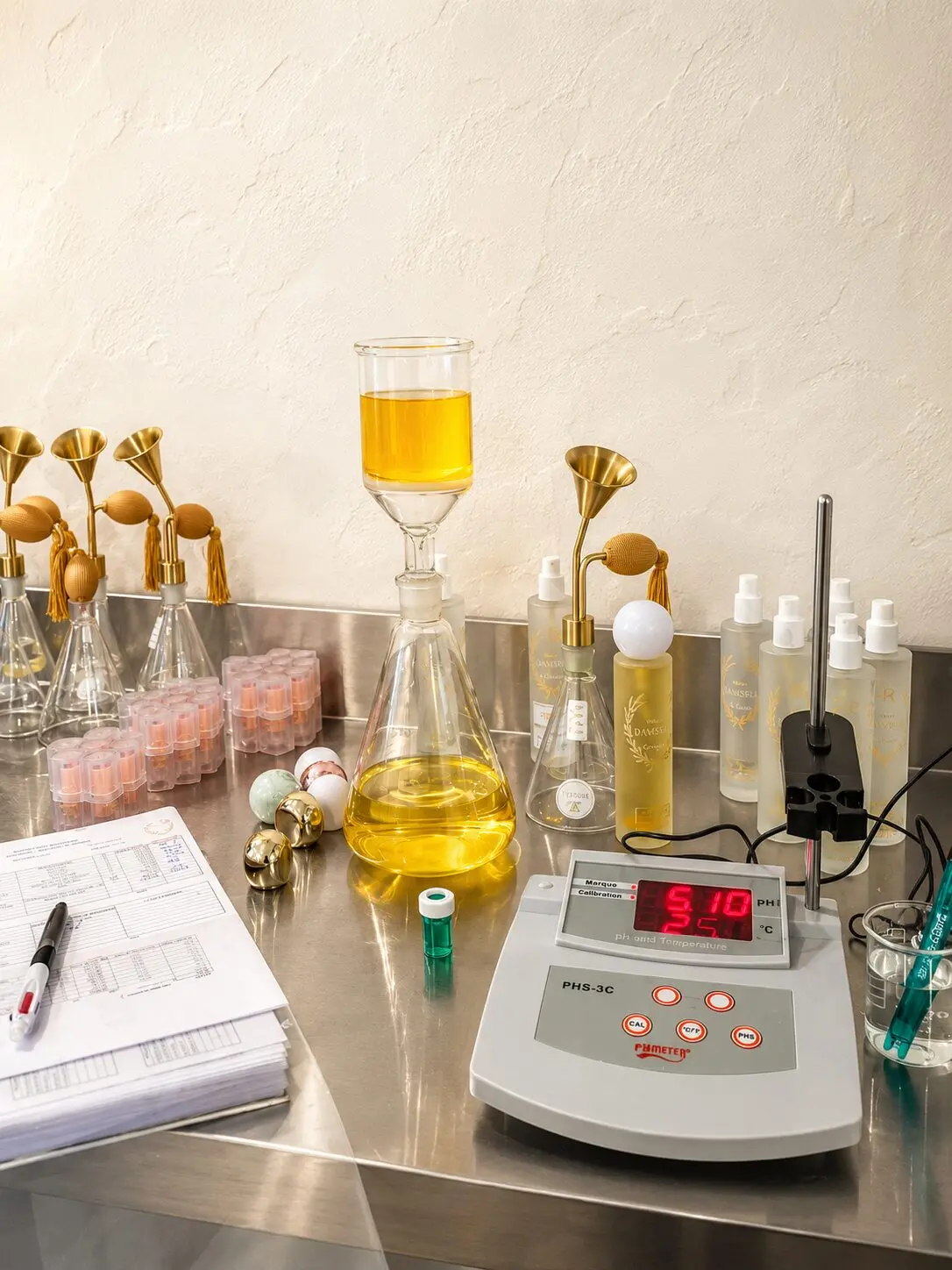 Laboratoire création de cosmétique Le Castellet village