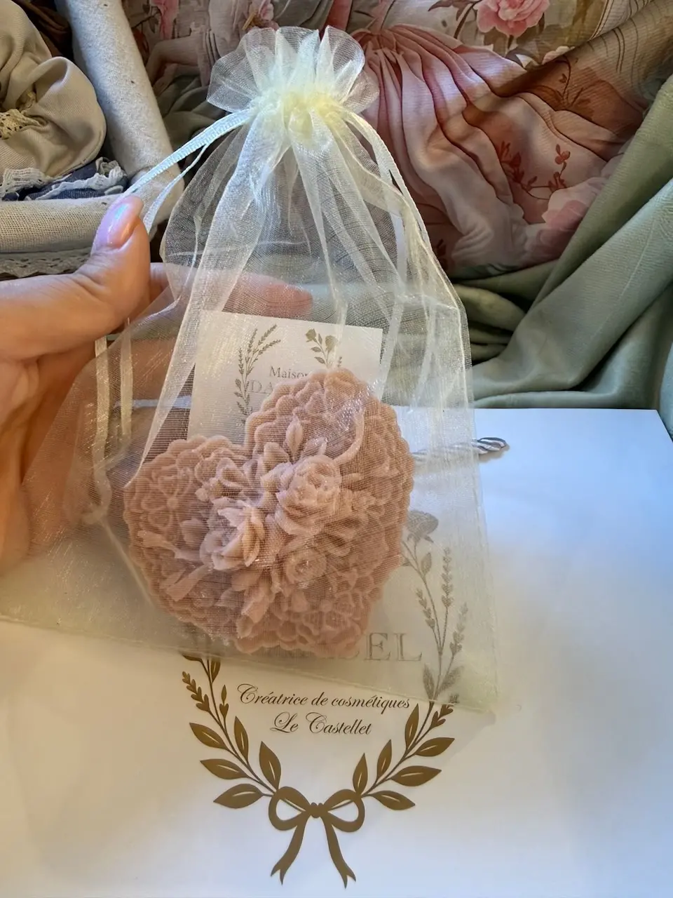 Savon artisanal bio moulé coeur